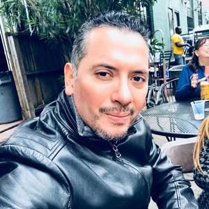 Meet your Posher, Carlos